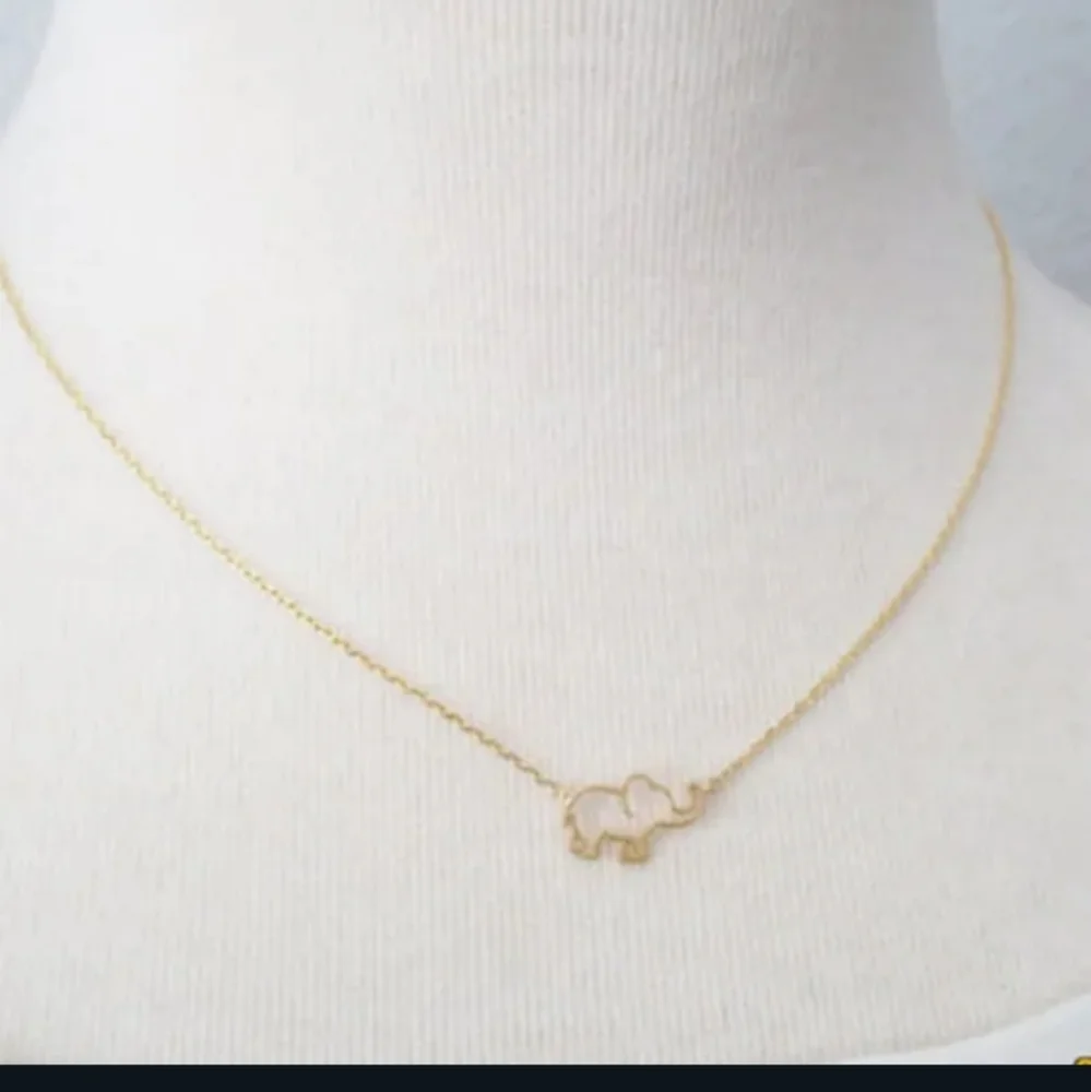 🐘🐘NEW🐘🐘VERY NICE!! Hollow Elephant Necklace in GOLD Plating 🐘🐘 - Picture 3 of 13